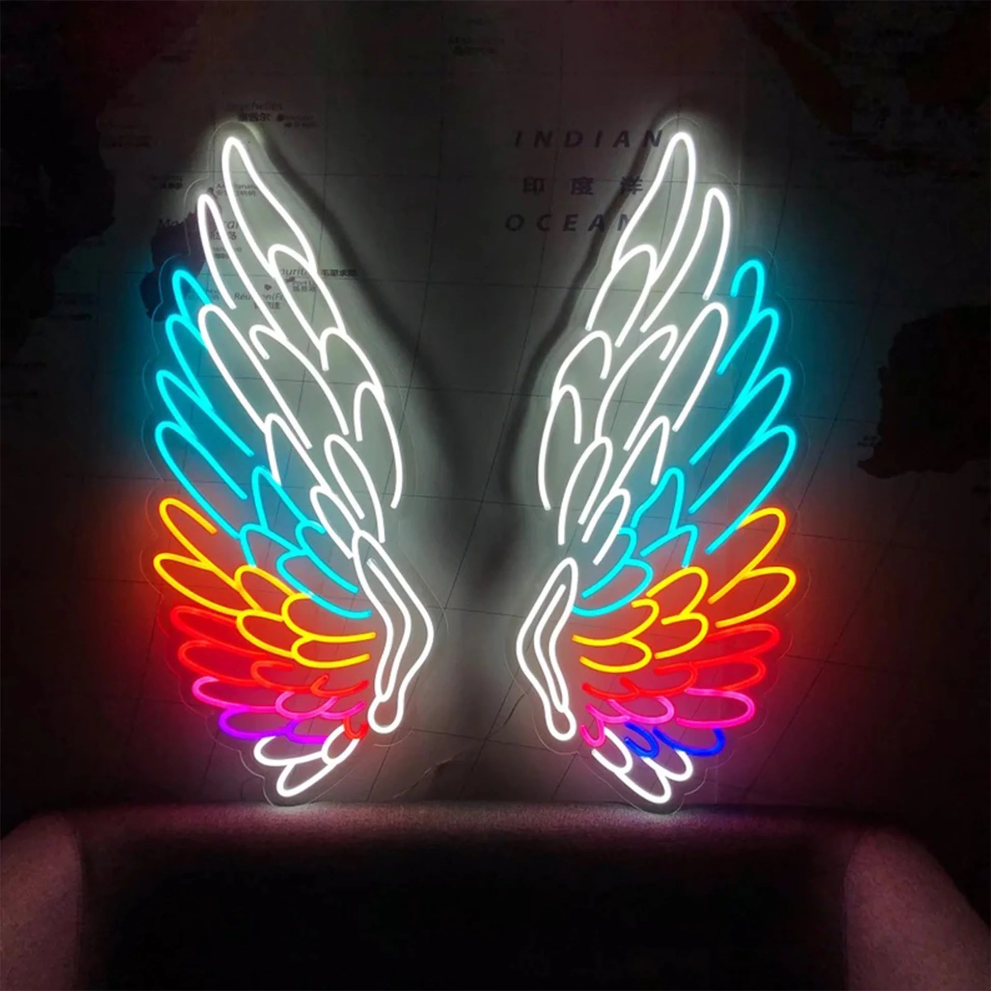 Renkli Kanat Neon Dekor
