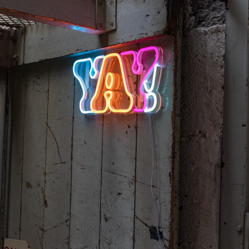 YAY! by Yoni Alter, Neon Tabela - Neonbir