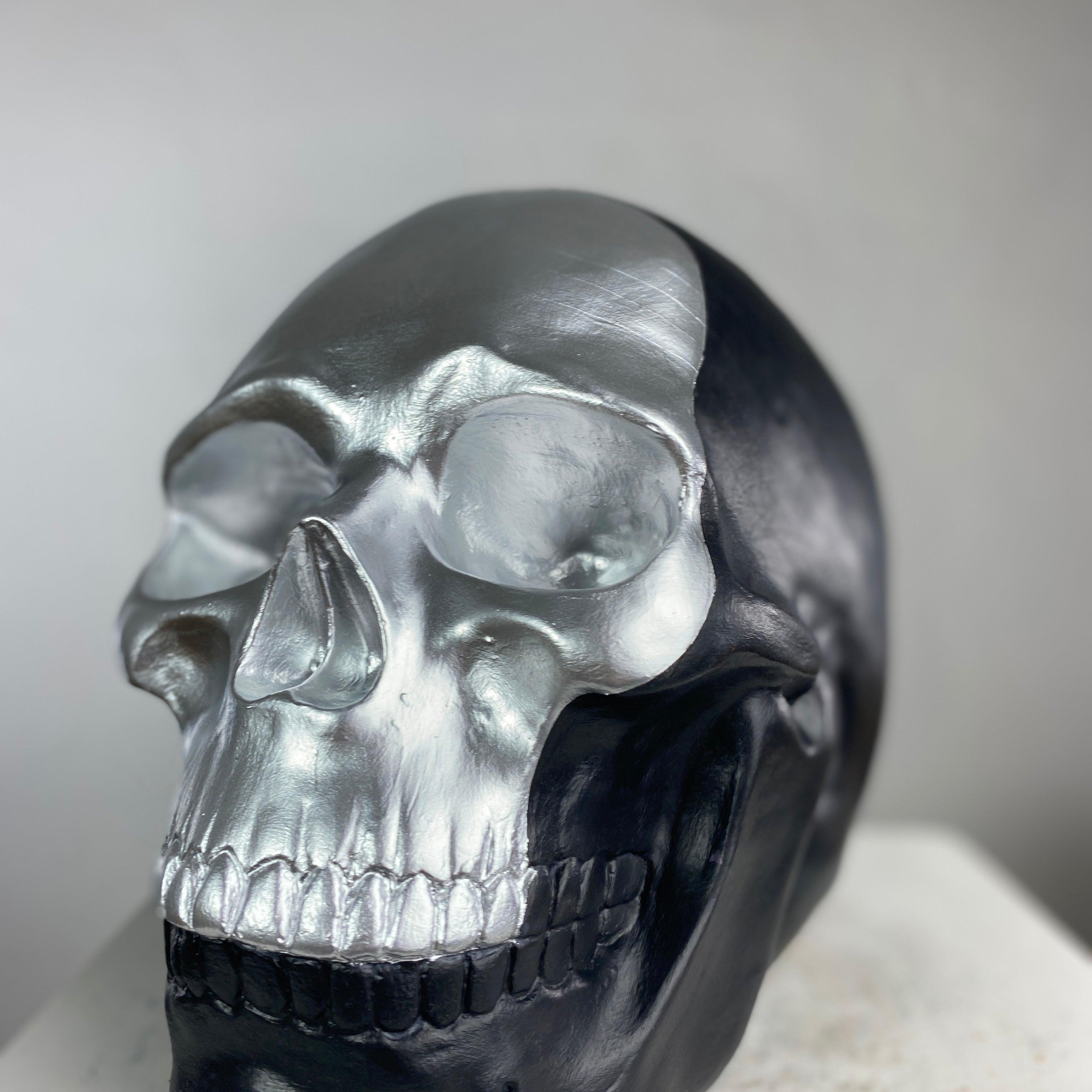 Skull Silver Curtain Heykel