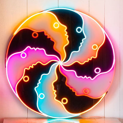 Atlas Round by Jonathan Adler, Neon Tabela - Neonbir