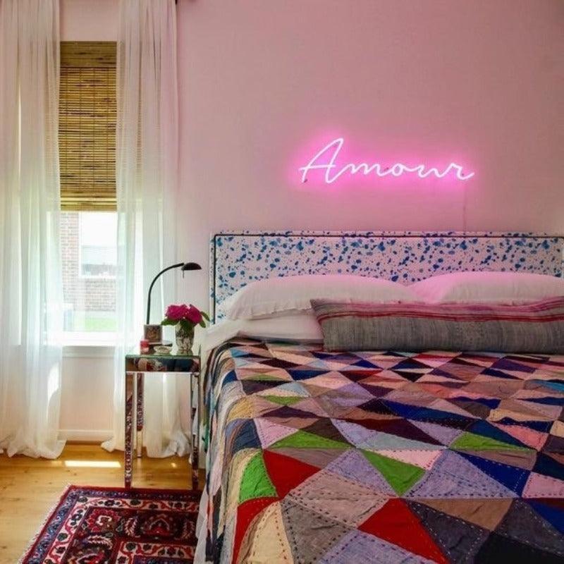 Amour Cursive - Neon Tabela - Neonbir