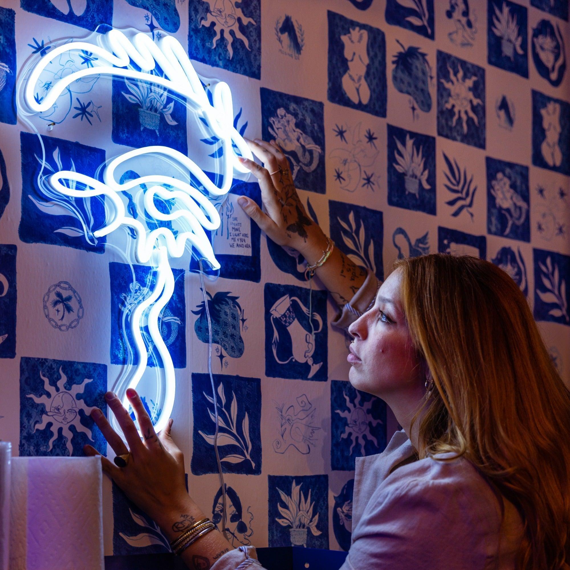 Dripping Eye by Girl Knew York - Neon Tabela - Neonbir