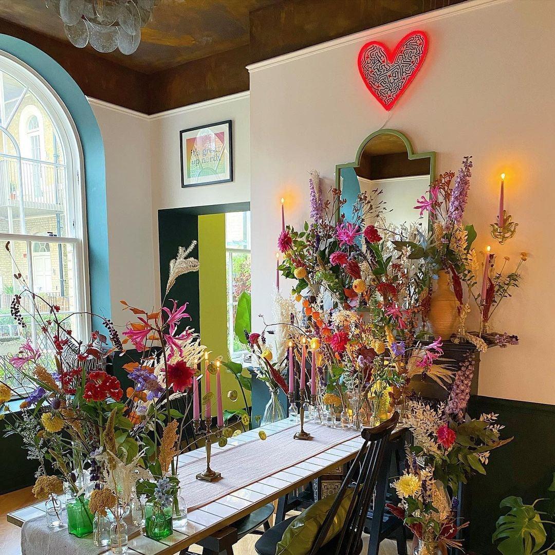 Dance Love, YP x Keith Haring, Neon Tabela - Neonbir