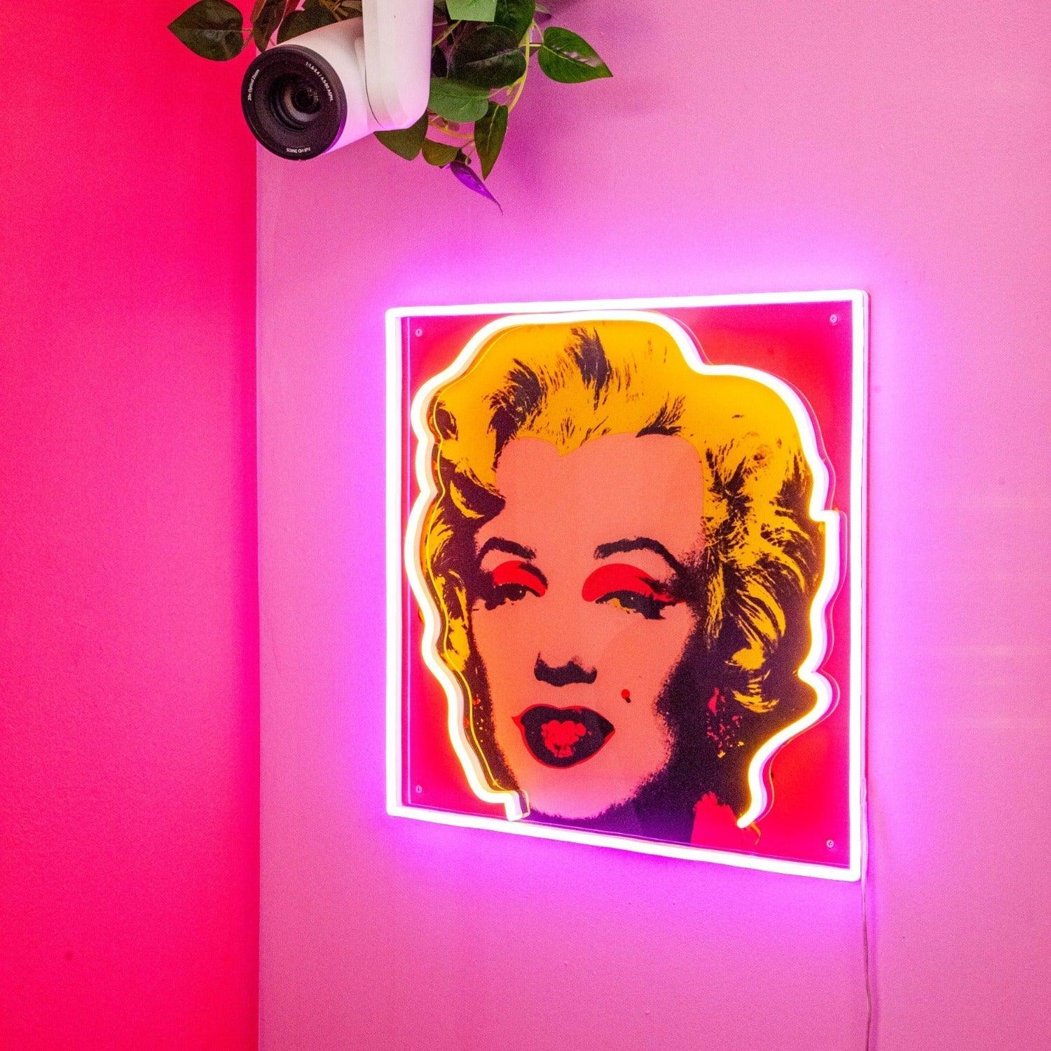 Marilyn Monroe Small by Andy Warhol - Neon Tabela - Neonbir