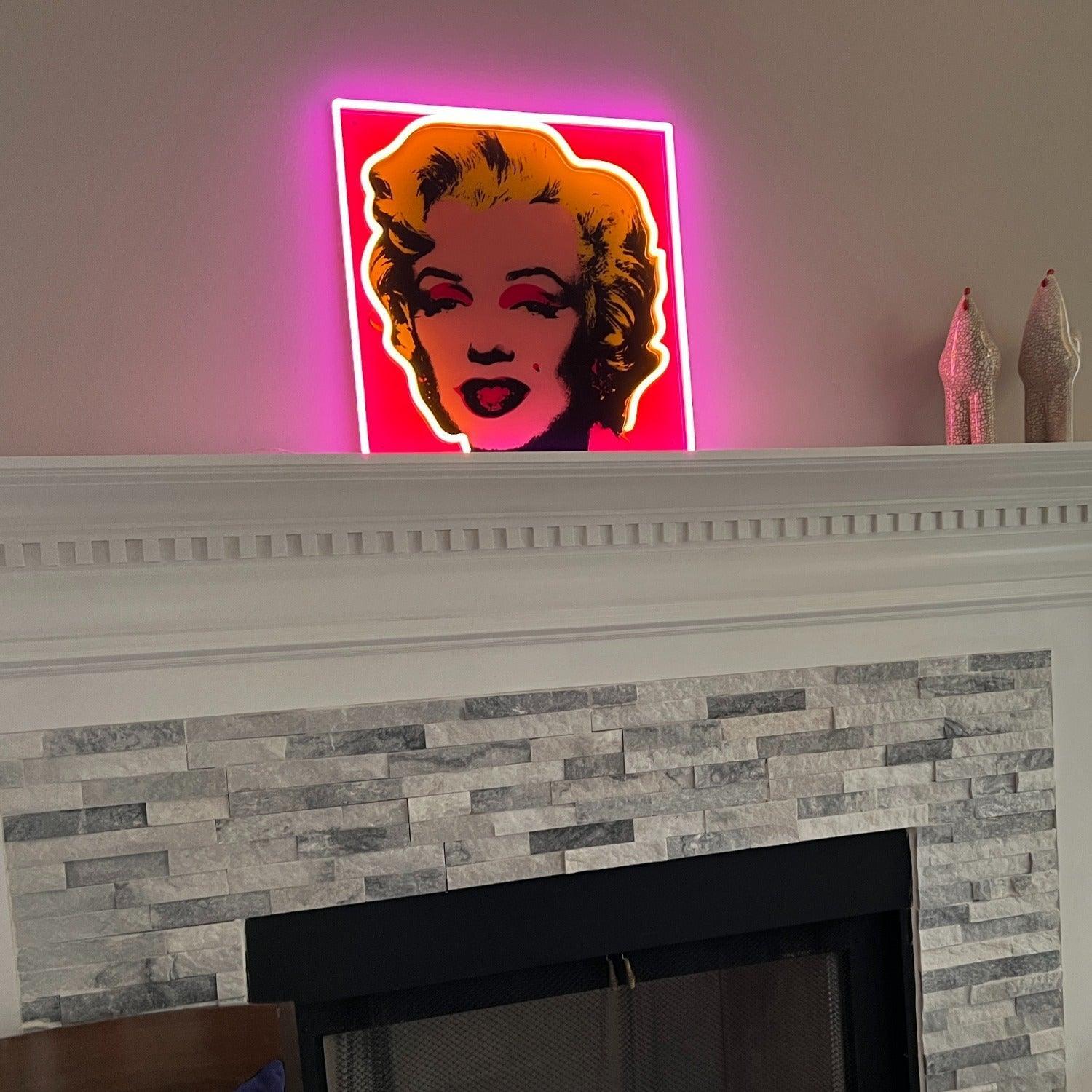 Marilyn Monroe Small by Andy Warhol - Neon Tabela - Neonbir