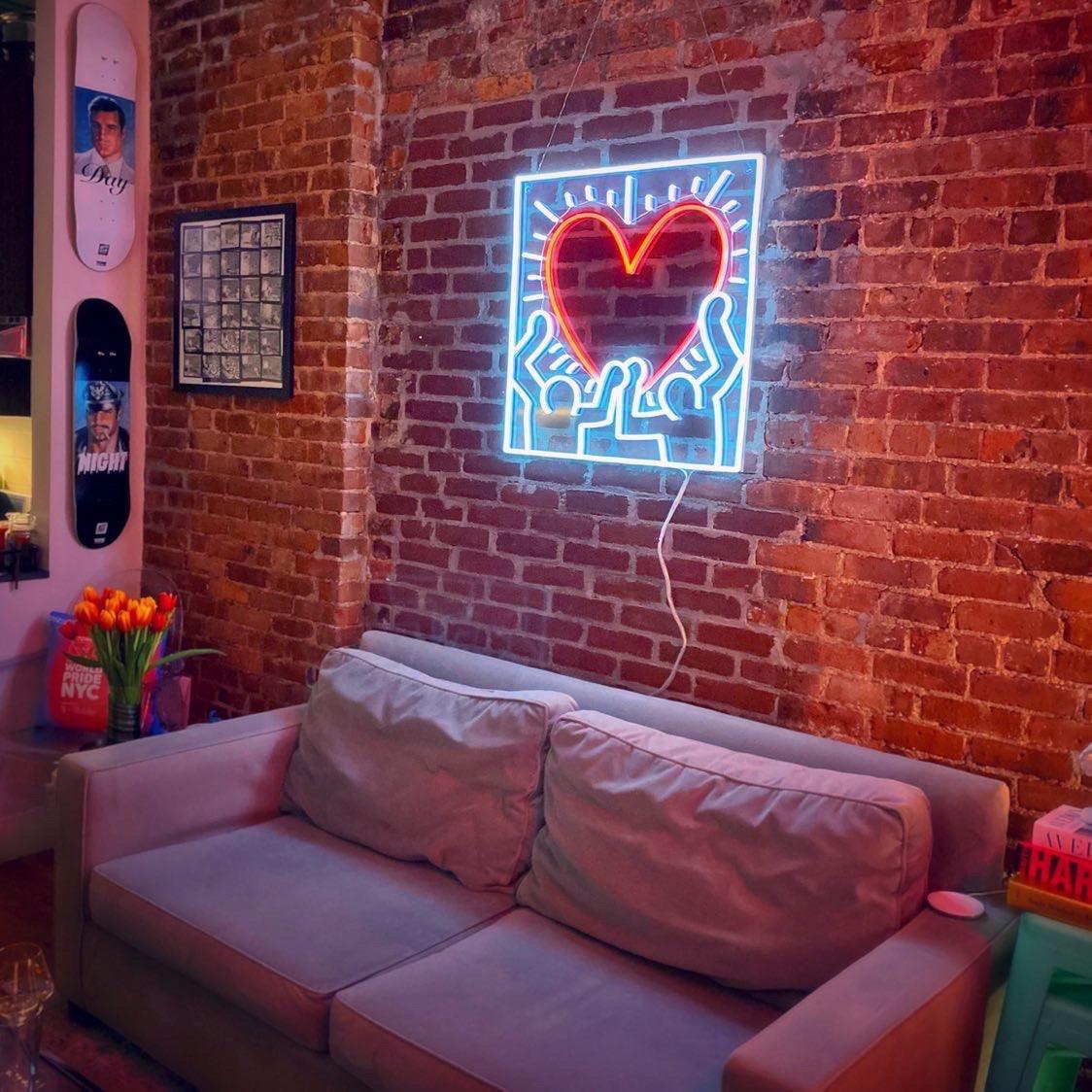 Radiant Heart, YP x Keith Haring, Neon Tabela - Neonbir