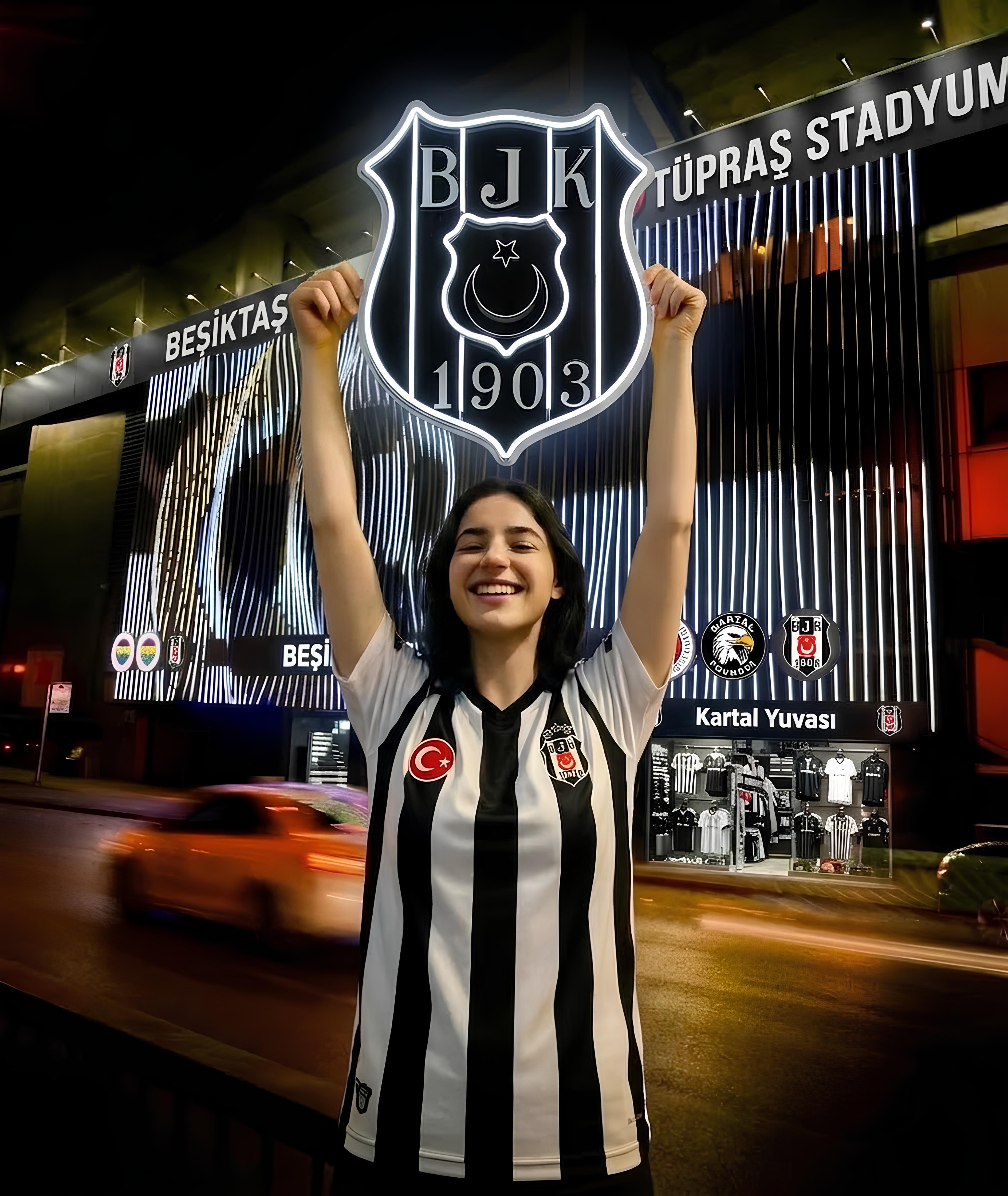 Beşiktaş Premium Taraftar Dekoru